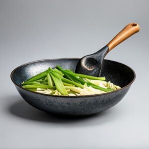 Hand-Hammered Carbon Steel Wok 30cm